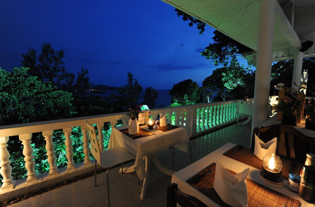 מלון Karon Cliff Contemporary Boutique Bungalows מסעדה תמונה